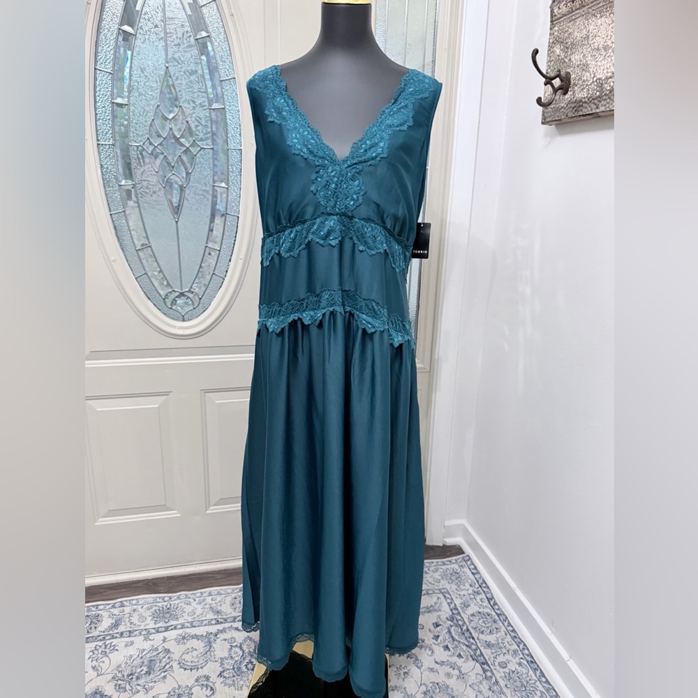 FESTI of Torrid Lace Trim Maxi Dress – Teal Blue – Size 2 (XXL / 18–20) – NWT - Picture 2 of 8
